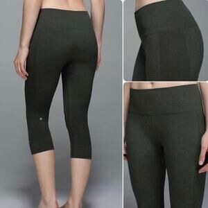 Lululemon Seamlessly Street Crop Leggings heathered black cropped size 12